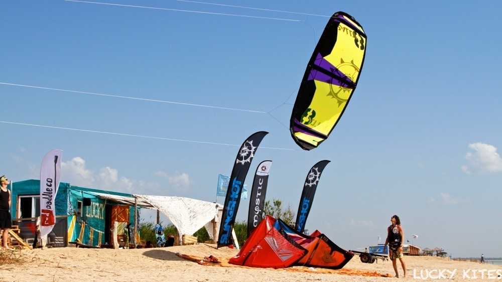Тесты кайтов SLINGSHOT 2014  от кайтшколы  LUCKY KITES