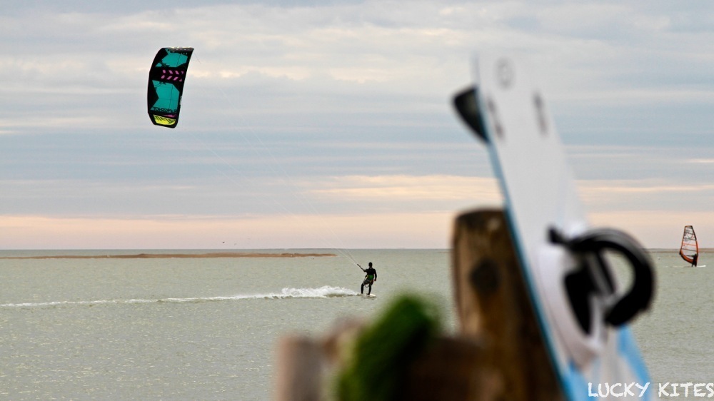 Тесты кайтов SLINGSHOT 2014  от кайтшколы  LUCKY KITES