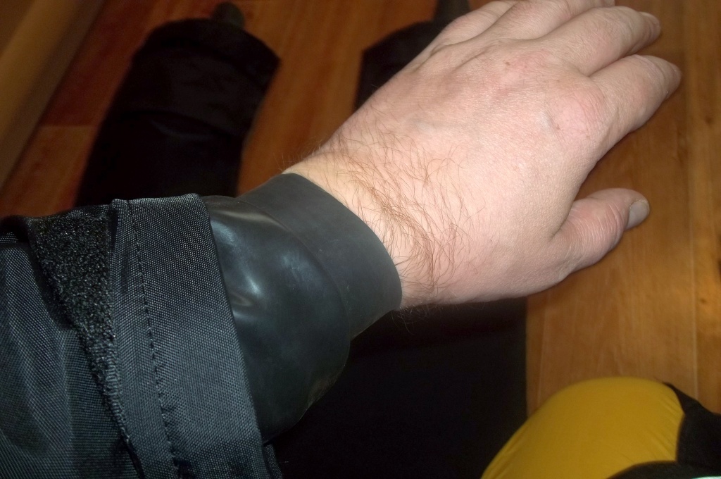 Сухой гидрокостюм Mystic Force Drysuit