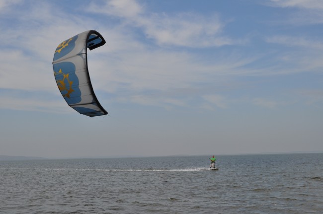 Тесты оборудования Slingshot в Анапе от MyKite.ru