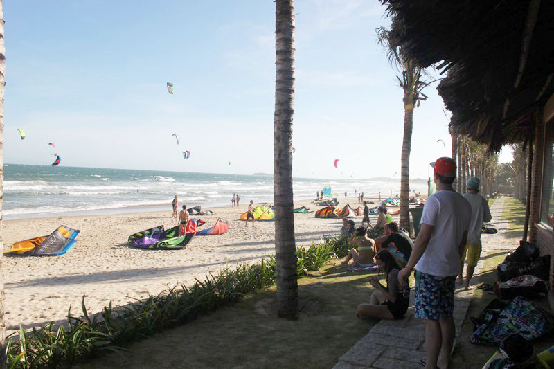 Кайт Школа во Вьетнаме Муй Нэ.jpg