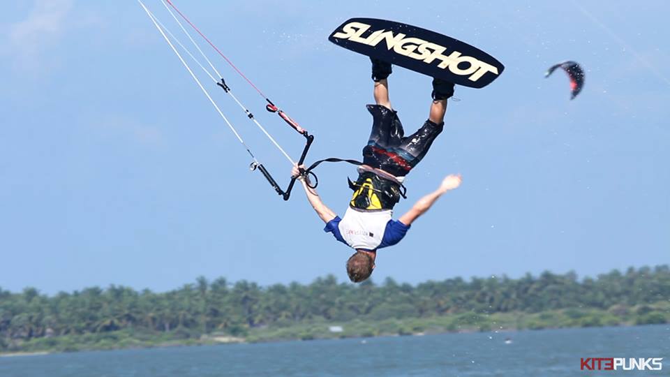 Кайтборд Slingshot Asylum 2013 - отчет от КайтПанков Кайтборд Slingshot Asylum 2013 - отчет от КайтПанков