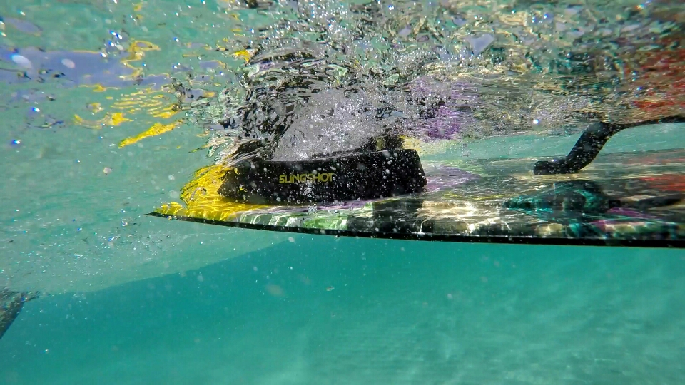 В Фото отчёте участвуют Кайтборд Slingshot 2015 Asylum и Кайт Сёрф Борд Slingshot 2016 Angry Swallow и кайт для волн Slingshot Wave SST 