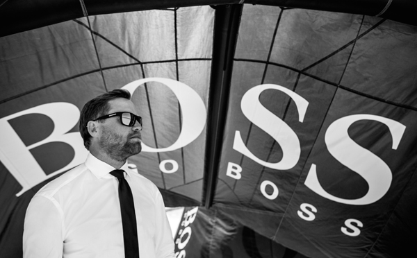 Hugo Boss доверяет Slingshot.jpg