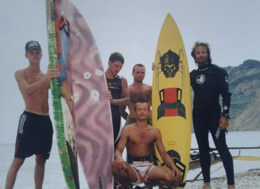 Коктебель середина 90X. Владимир справа. Последний год в серфингедальше только кайтсерфинг!