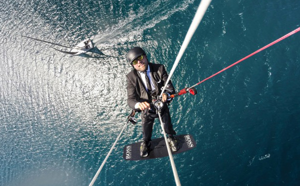 Hugo Boss доверяет Slingshot.jpg