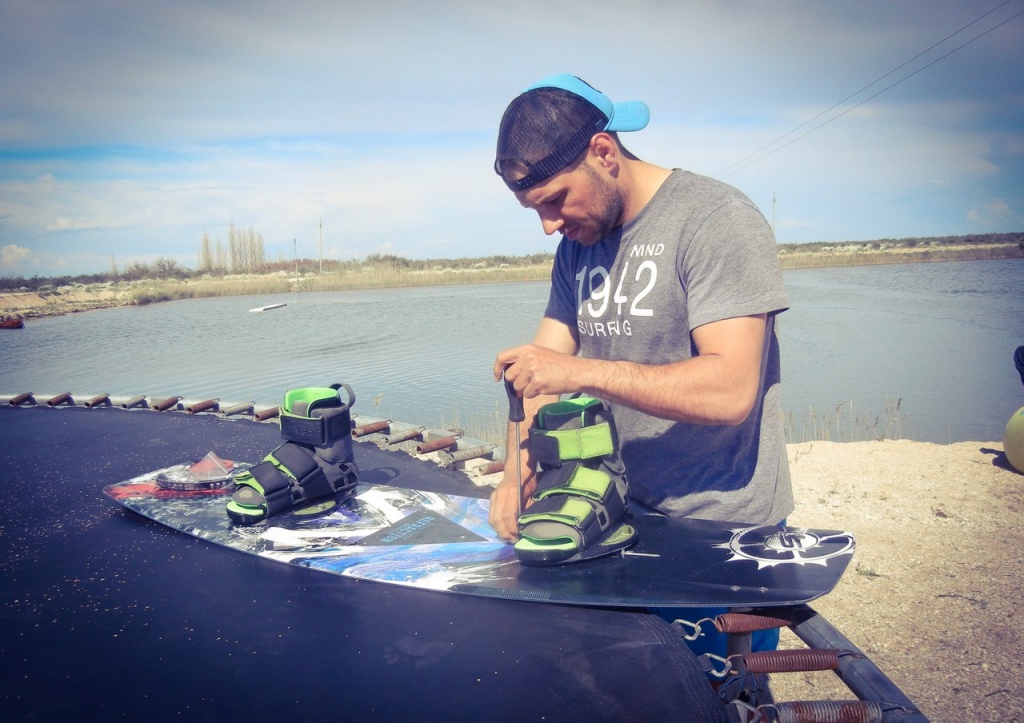 Кайтборд Slingshot 2017 Refraction.jpg