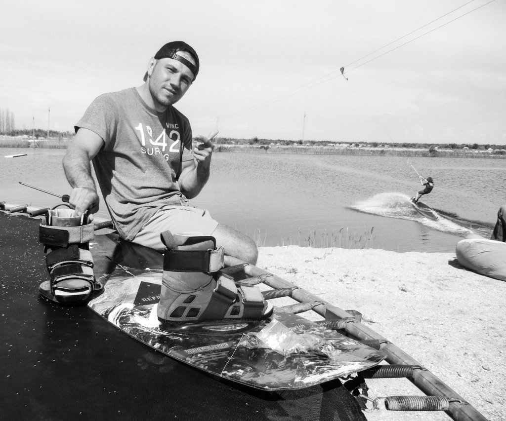 Кайтборд Slingshot 2016 Refraction.jpg