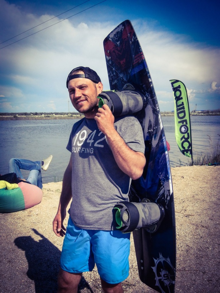 Кайтборд Slingshot 2016 Refraction.jpg