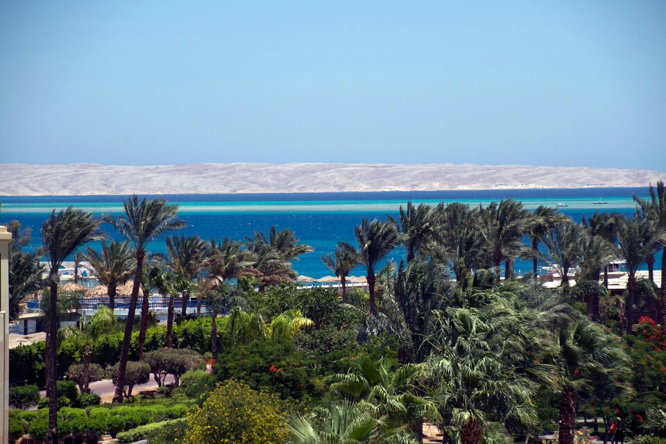 В Фото отчёте участвуют Кайтборд Slingshot 2015 Asylum и Кайт Сёрф Борд Slingshot 2016 Angry Swallow и кайт для волн Slingshot Wave SST 