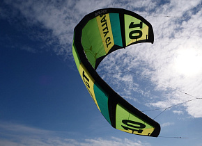 Обзор кайта Slingshot Rally GT v2 10m 2021