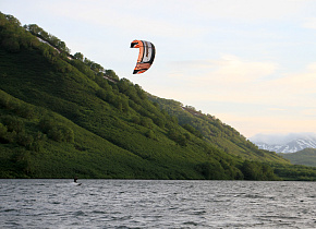 Камчатка – новый и неизведанный край для кайтсерфинга и кайтбординга.