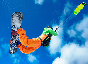 Чемпионат НСО: весну в воздухе можно ощутить на соревнованиях по сноукайтингу